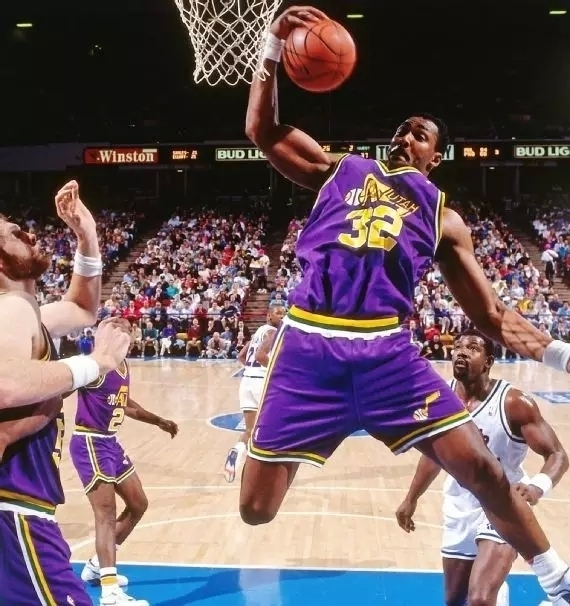 比分一直咬 比分一直咬