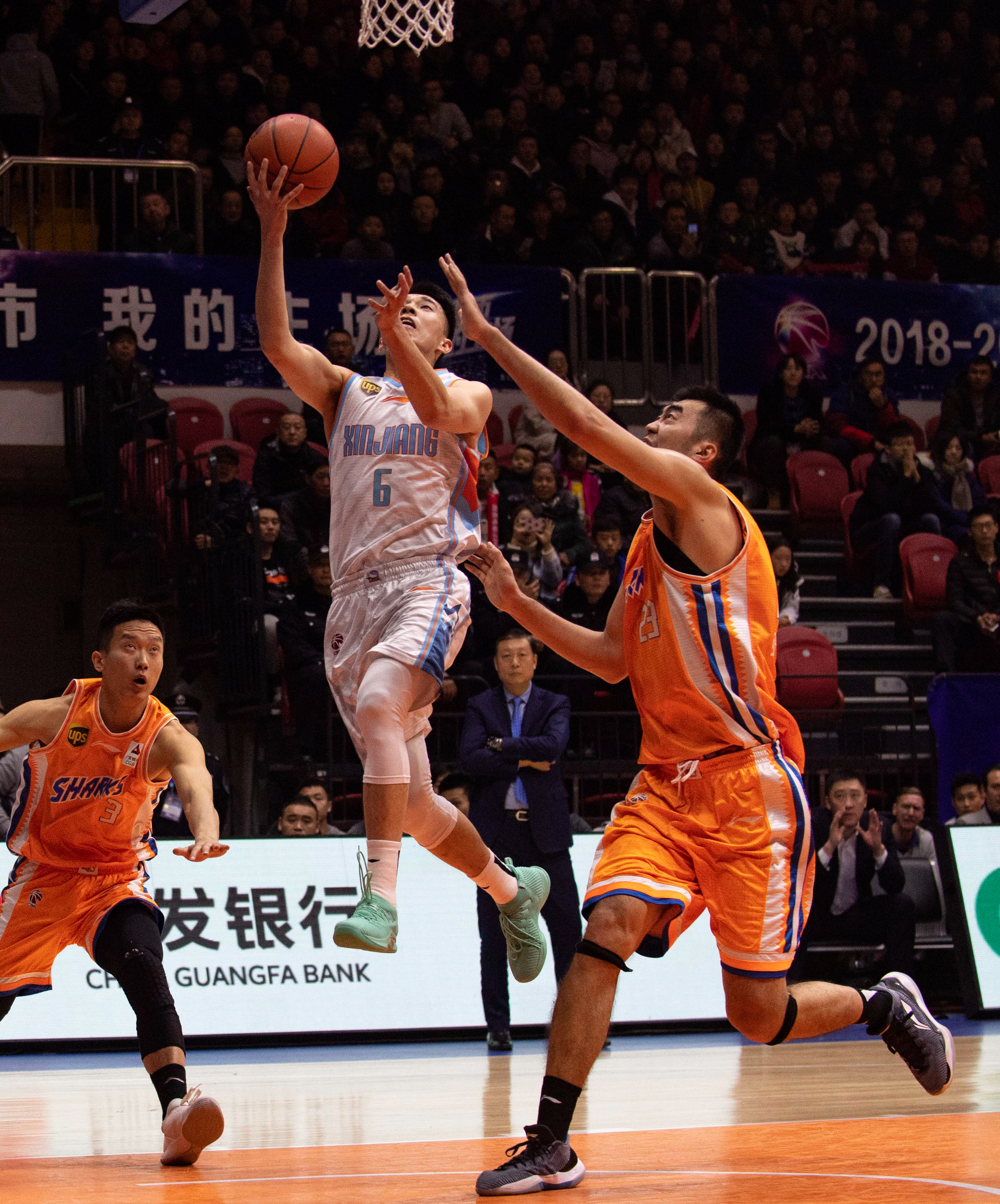 着某种策略 着某种策略