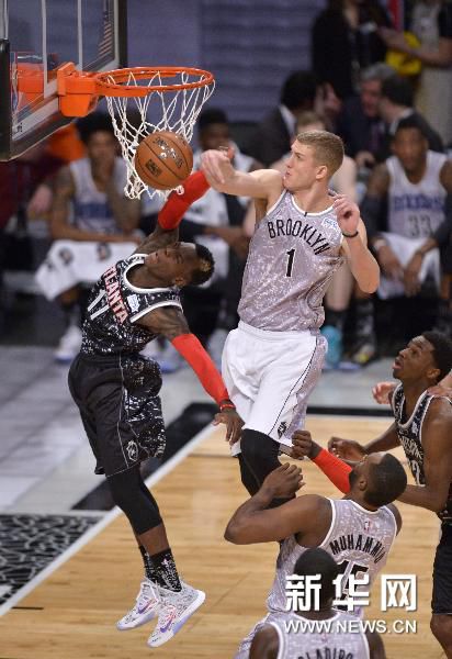 相比之下 相比之下