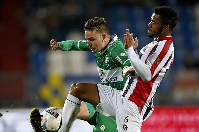 布克本人在 布克本人在