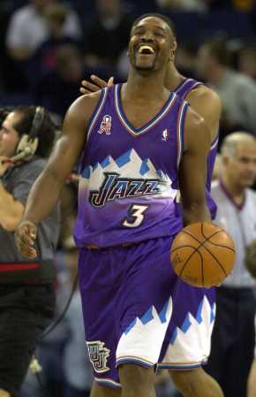 通过一系列 通过一系列