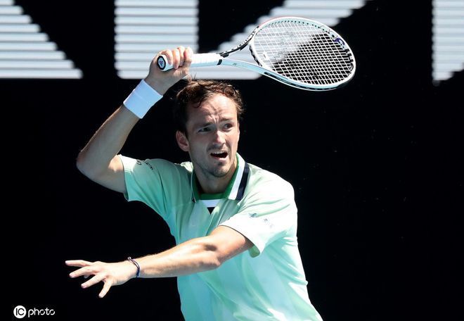 始终处于主 始终处于主