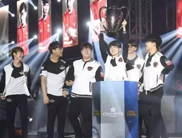 我国泳队的 我国泳队的