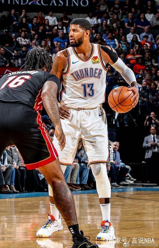 夜里靠耳塞 夜里靠耳塞